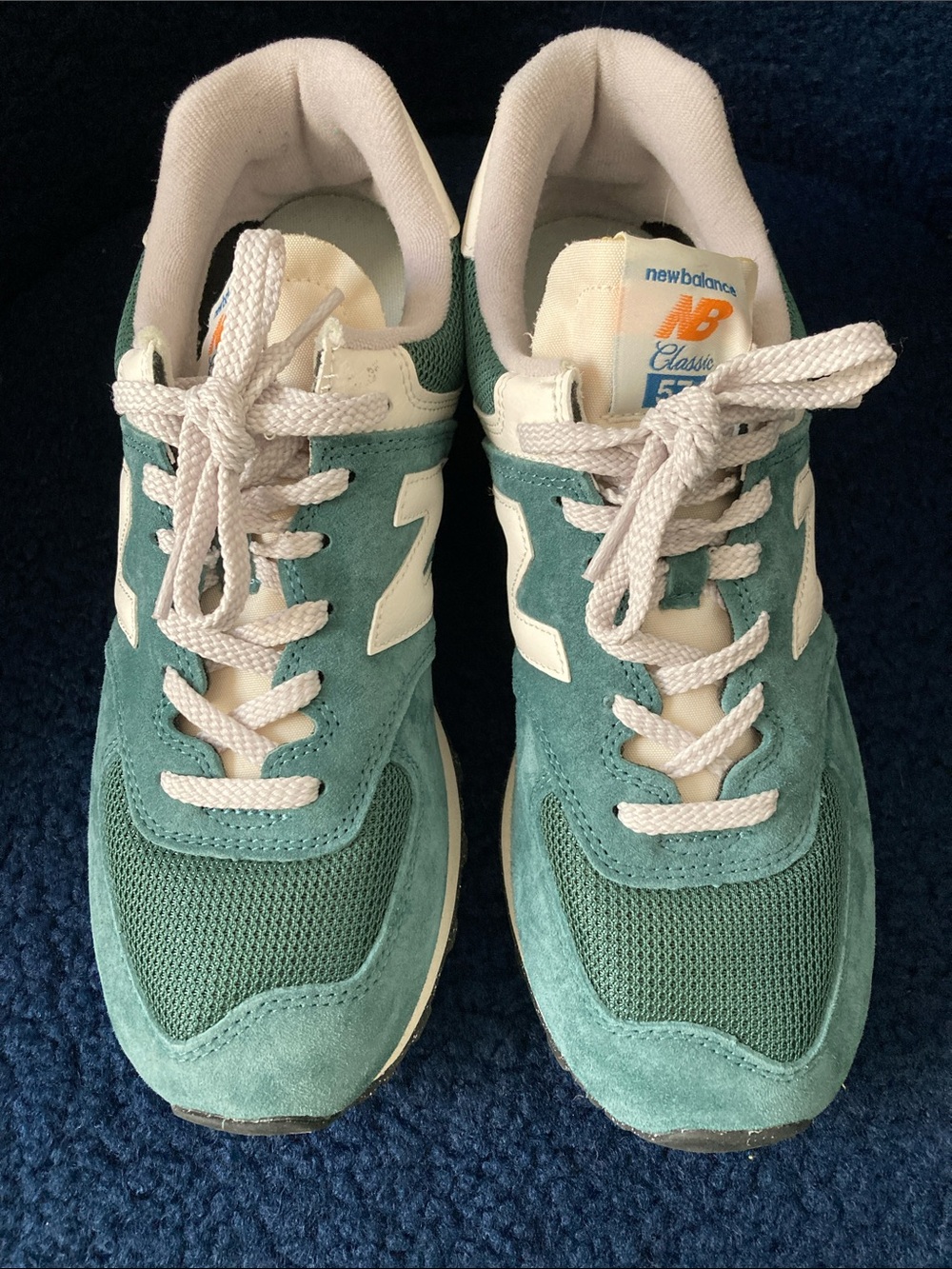 New Balance 574 Teal & White Running Shoes with Coral Accent. Unisex W/10.5 M/9 - Picture 2 of 8